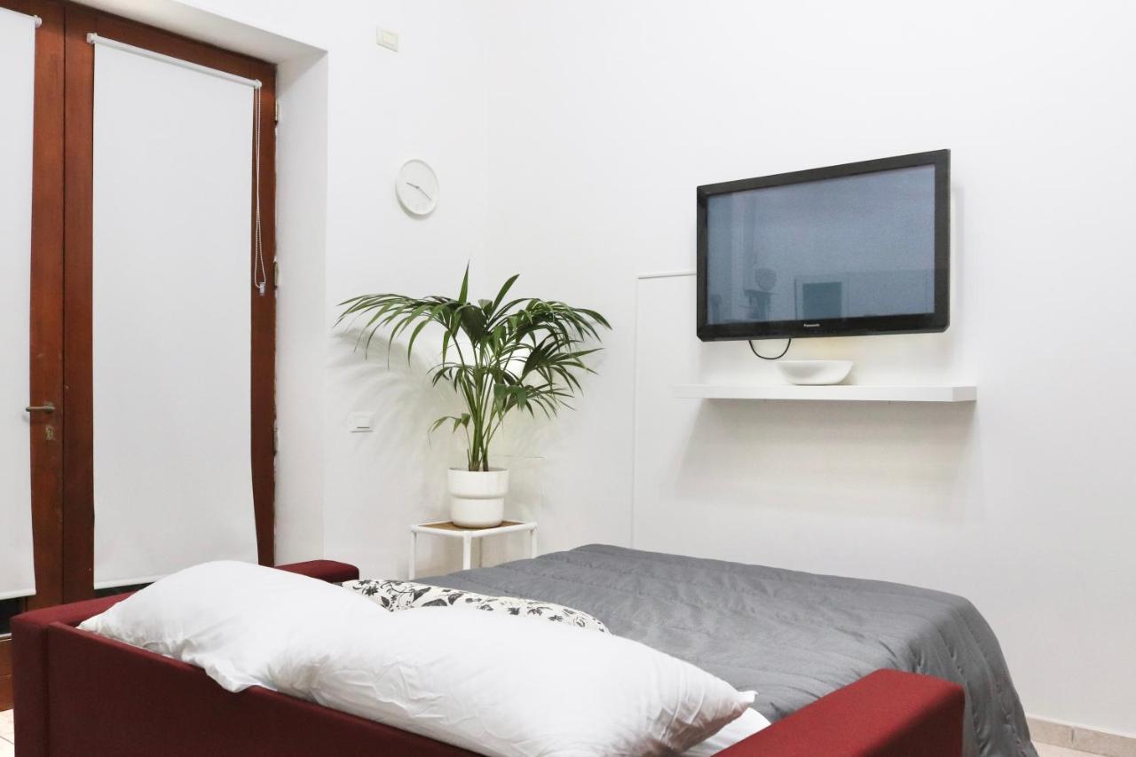 Apartment Independent Loft Private Entrance And Courtyard Rome